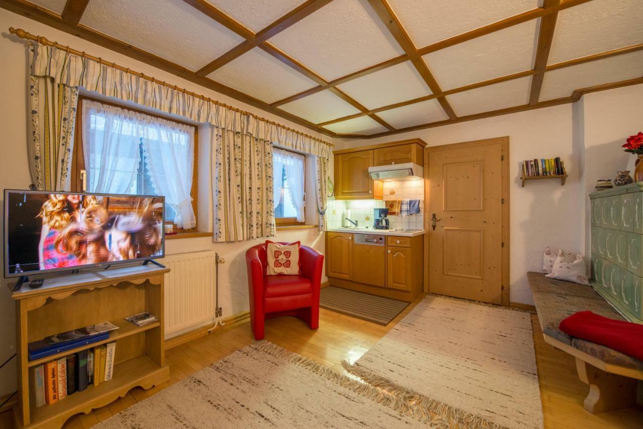 Holzschnitzers Appartements Ehrwald Eksteriør billede